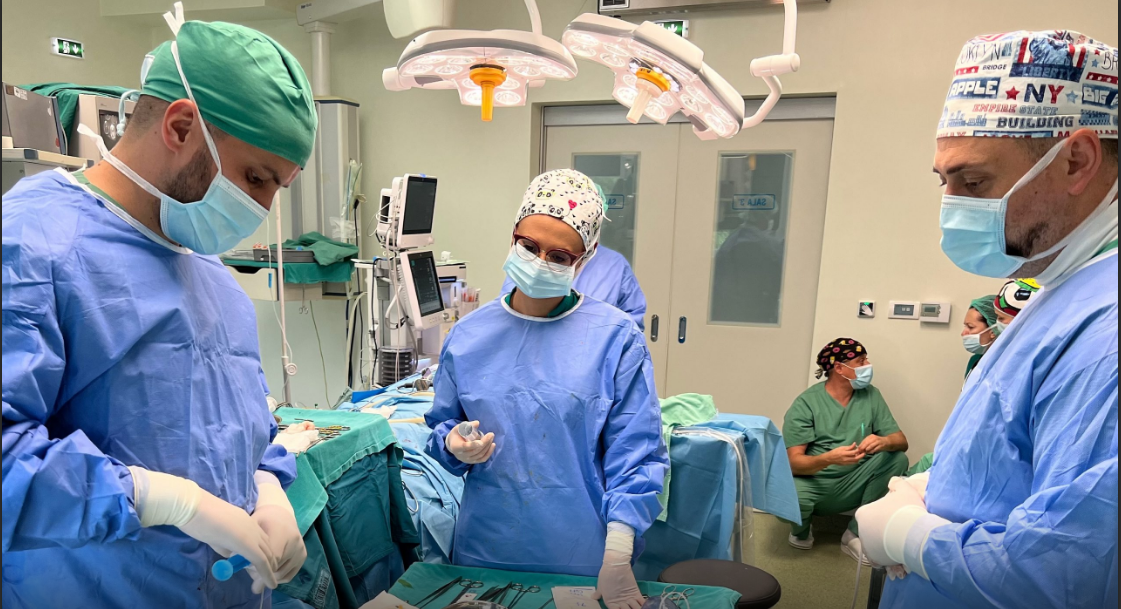 Tim hirurga iz kantonaln bolnice izveo naprednu proceduru detekcije sentinel limfnog čvora kod malignog melanoma i karcinoma dojke