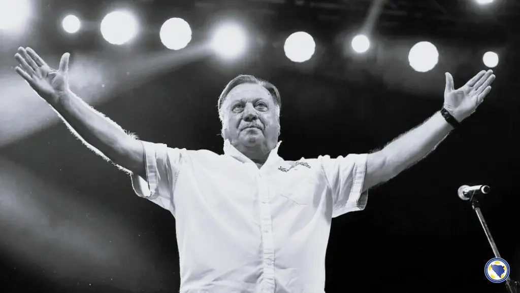 Vlada FBiH proglasila Dan žalosti u ponedjeljak zbog smrti Halida Bešlića