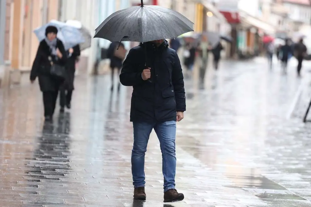 U BiH i narednih dana kišovito vrijeme, na planinama moguć slab snijeg