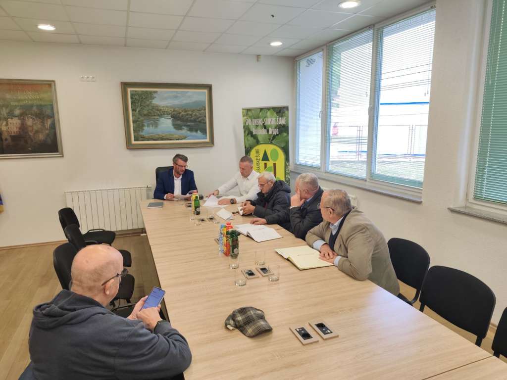 Penzioneri USK očekuju ispunjenje ugovora-Probijen rok isporuke, ali ogrjev stiže do kraja mjeseca