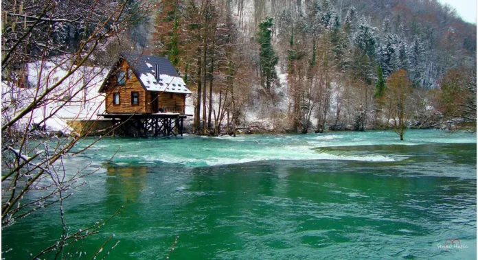U Bosanskoj Krupi jutros u 7 sati izmjereno je -3 stepena, vlažnost zraka 85 posto, a vodostaj Une 114 centimetara iznad nule.