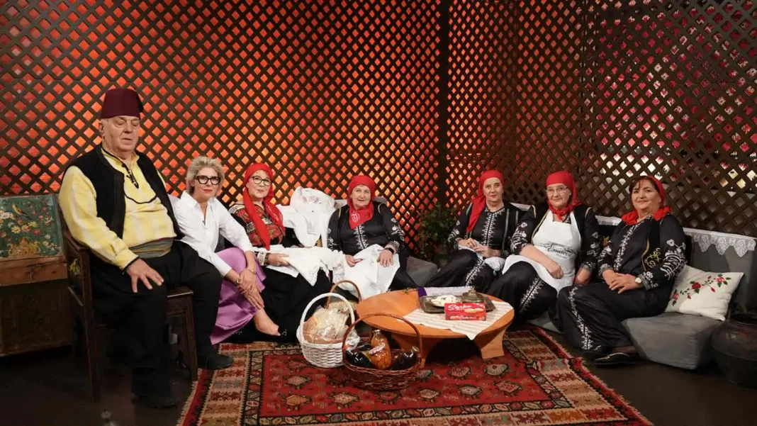Udruženje žena „Jasminka Čaušević“ iz Arapuše sutra u emisiji „Ramazanska sofra“ na Hayat TV Članice Udruženja žena „Jasminka Čaušević“ iz Arapuše sutra gostuju u emisiji „Ramazanska sofra“ na Hayat TV, gdje će pripremati iftar koji će biti emitovan od 15:45 sati.