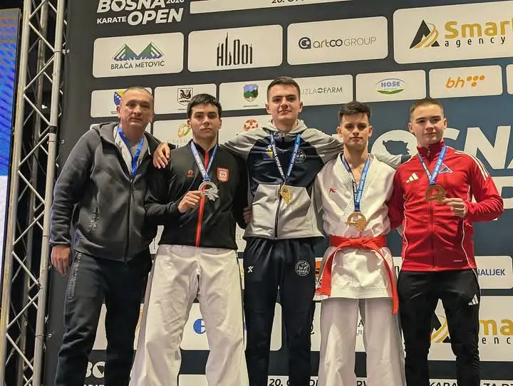 Feniks iz Bosanske Krupe briljirao u Sarajevu: tri medalje na Sarajevo Openu Feniks iz Bosanske Krupe briljirao u Sarajevu: tri medalje na Sarajevo Openu