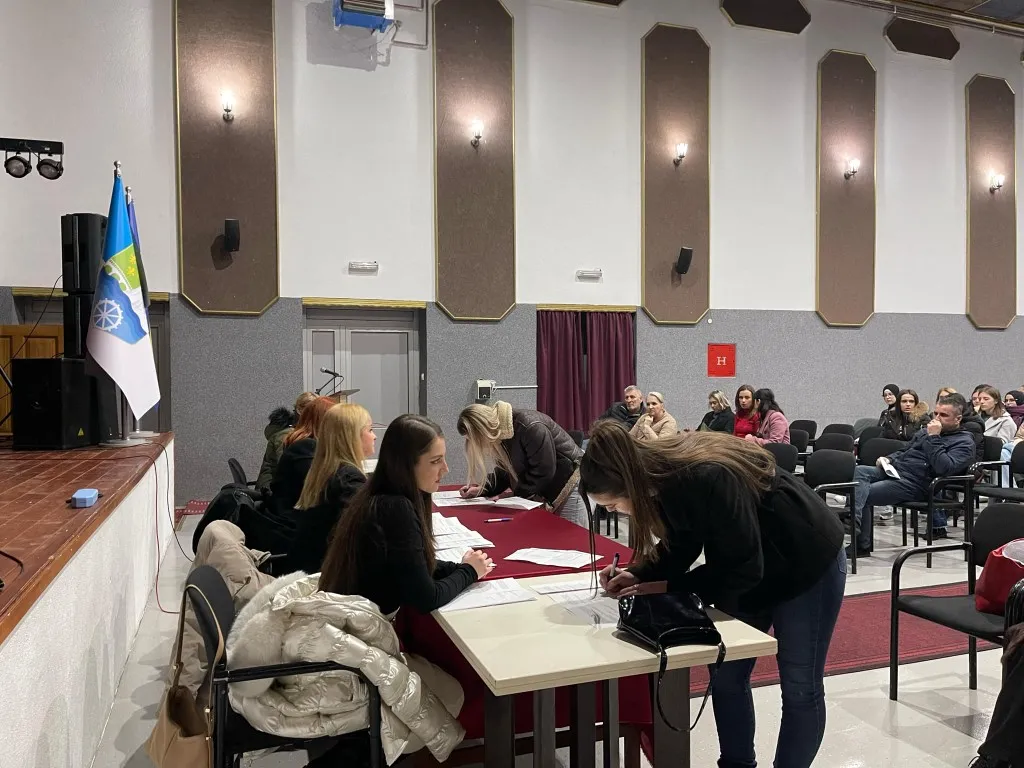 Nove prilike za studente: Usvojene izmjene pravilnika o stipendijama u Bosanskoj Krupi Nove prilike za studente: Usvojene izmjene pravilnika o stipendijama u Bosanskoj Krupi