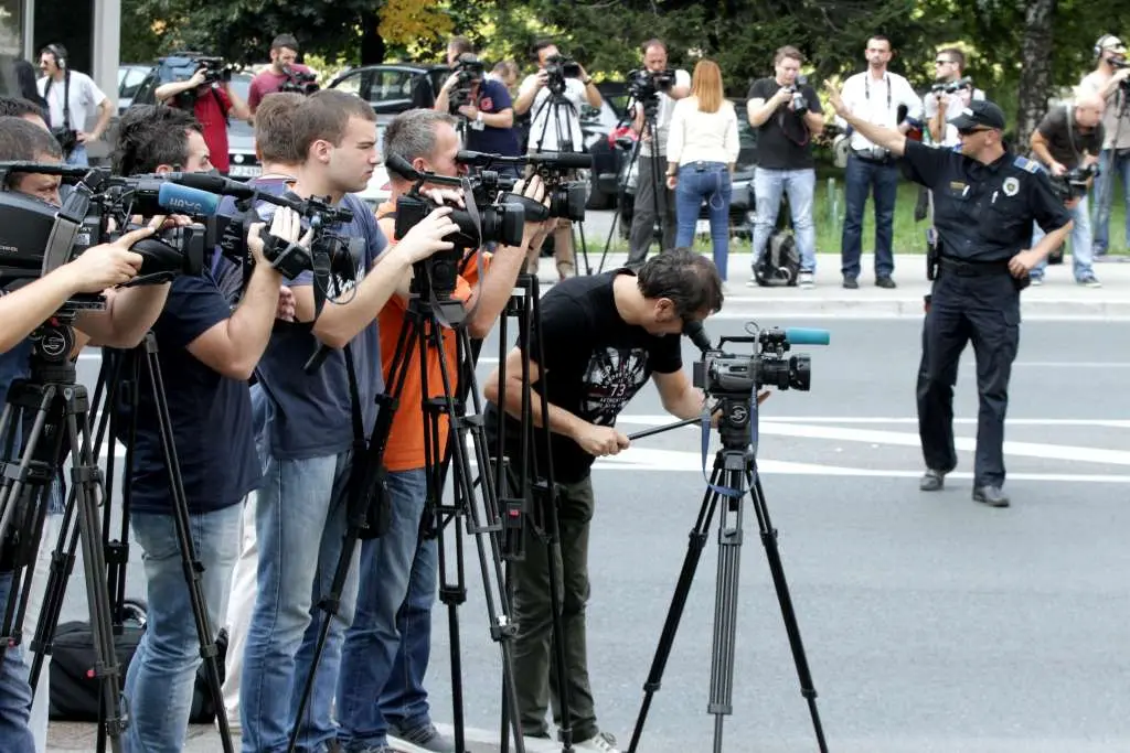 Svjetski dan slobode medija: Jačanje integriteta informacija u digitalnom dobu u BiH Na ovaj dan odajemo priznanje posvećenosti i otpornosti novinarki i novinara u Bosni i Hercegovini.