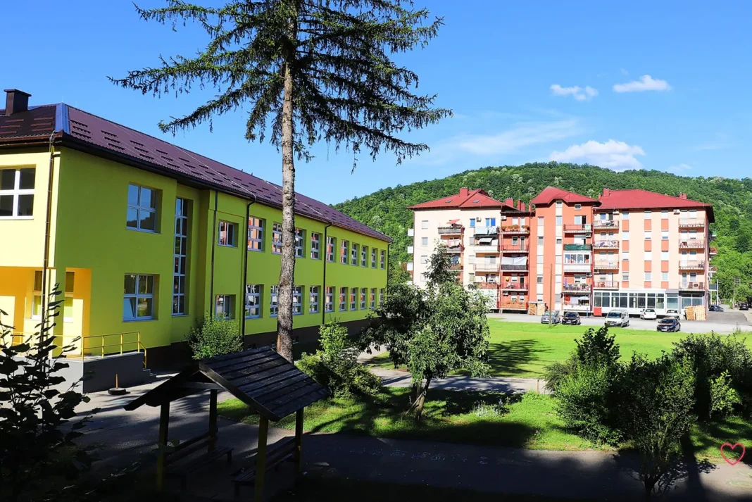 Servisne informacije – 09.06.2026. Hidrometeorološka mjerenja u Bosanskoj Krupi jutros u 07:00 sati: temperatura zraka 16°C, vlažnost 88%, vodostaj Une 45 cm (NV).