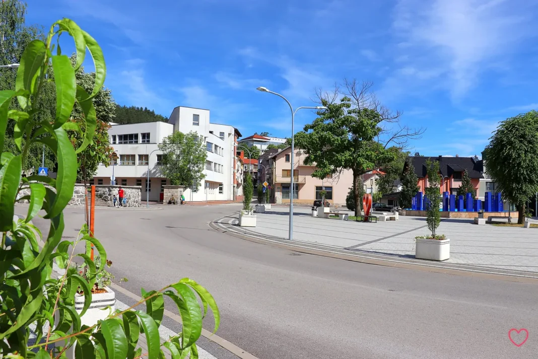 Hidrometeorološka mjerenja u Bosanskoj Krupi jutros u 07:00 sati: temperatura zraka 18°C, vlažnost 71%, vodostaj Une 33 cm (NV).