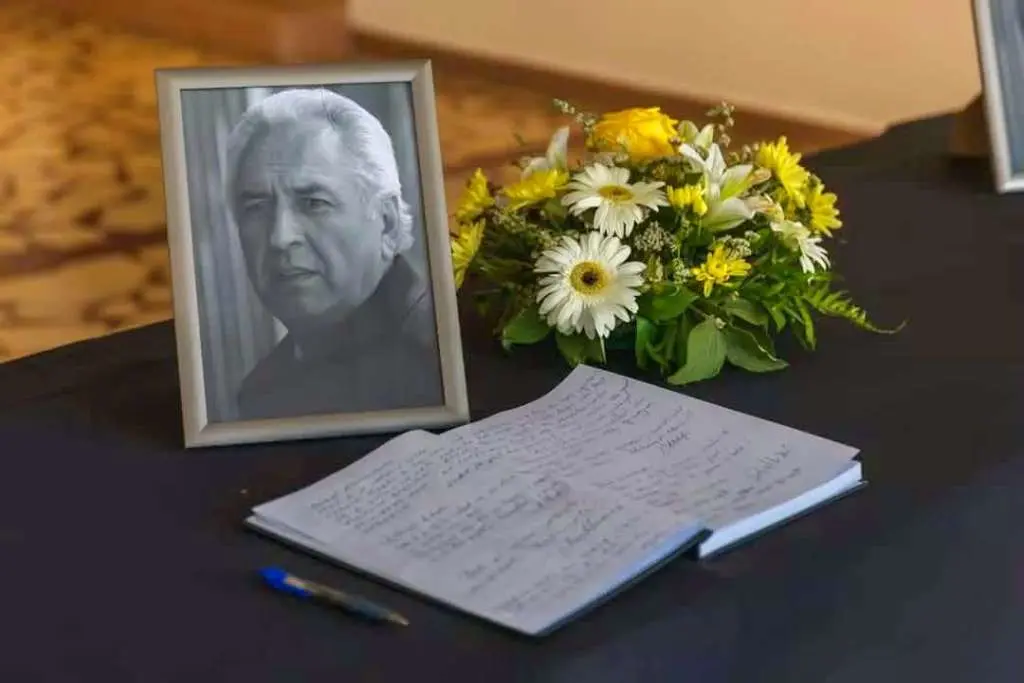 Vlada USK proglasila 30. juli Danom žalosti povodom smrti generala Ramiza Drekovića Vlada USK proglasila 30. juli Danom žalosti povodom smrti generala Ramiza Drekovića