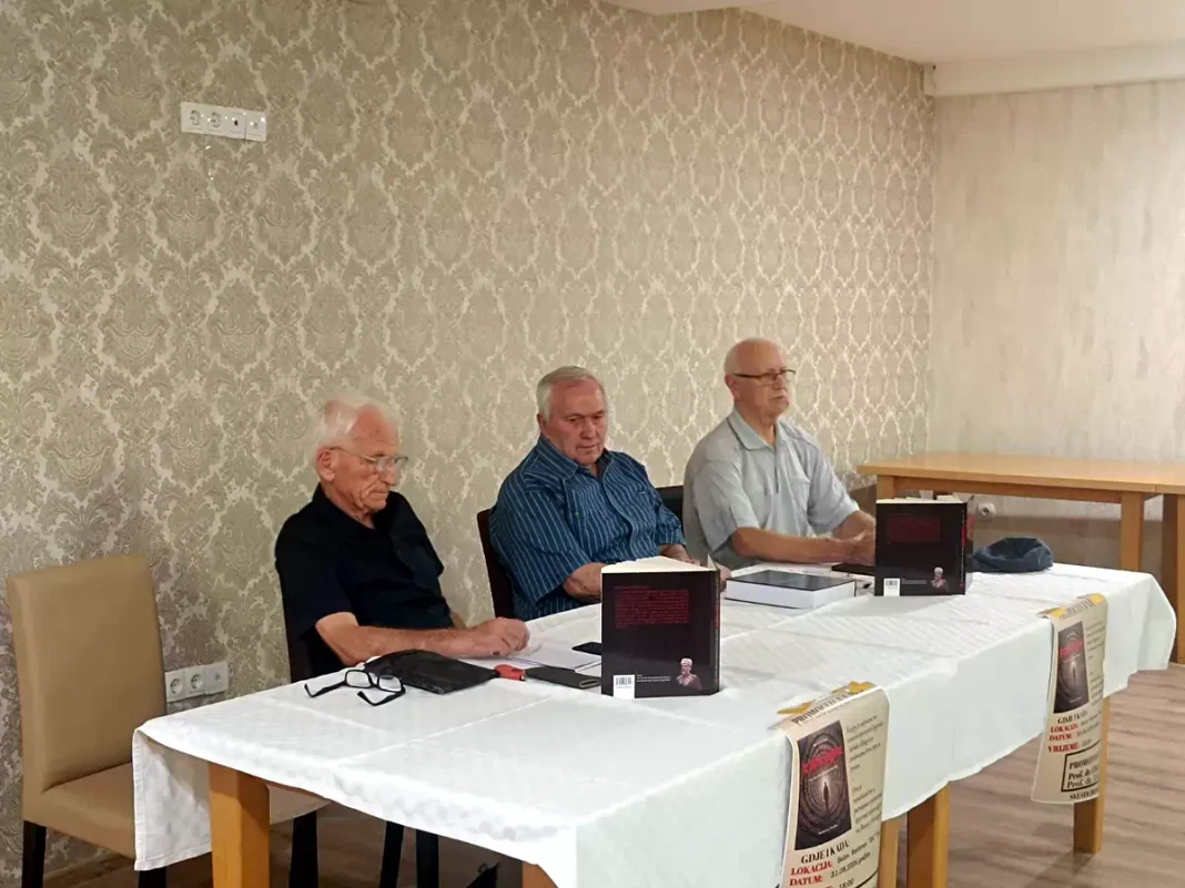 U organizaciji Udruženja „Reis Mehmed Džemaludin Čaušević“, a povodom obilježavanja 34. godišnjice osnivanja 511. slavne brdske brigade, u Bosanskoj Krupi održana je promocija knjige „Iz tame logora“ autora prof. dr. Fikreta Midžića.