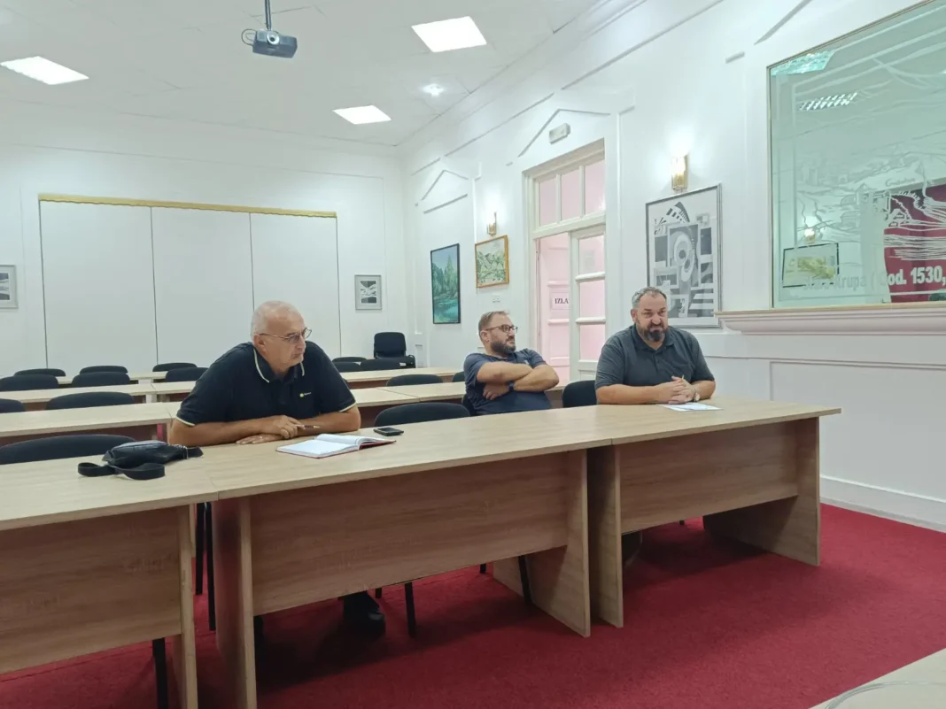 Održano žrijebanje za utvrđivanje redoslijeda učešća političkih subjekata u Izbornom programu Radija Bosanska Krupa za Opće izbore 2026 Održano žrijebanje za utvrđivanje redoslijeda učešća političkih subjekata u Izbornom programu Radija Bosanska Krupa za Opće izbore 2026
