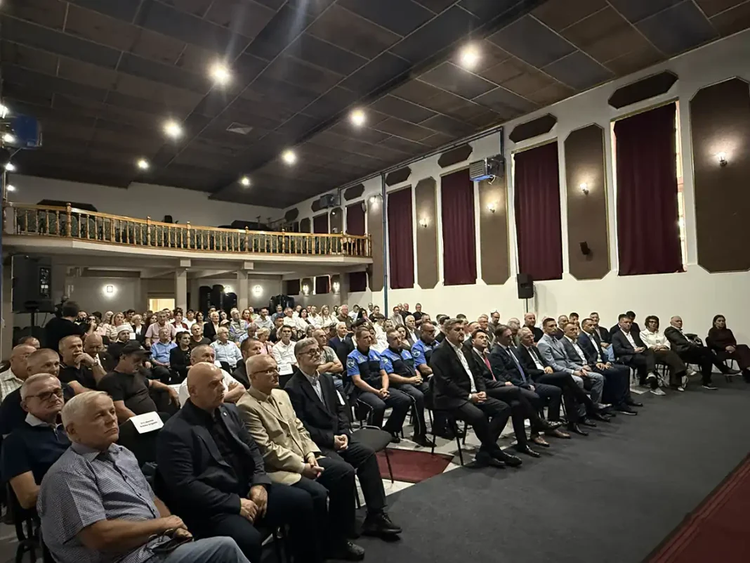OBILJEŽEN DAN GRADA I 31. GODIŠNJICA OSLOBOĐENJA GRADA BOSANSKA KRUPA Tokom protekla dva dana, 16. i 17. septembra, Bosanska Krupa obilježila je Dan grada i 31. godišnjicu oslobođenja Bosanske Krupe.