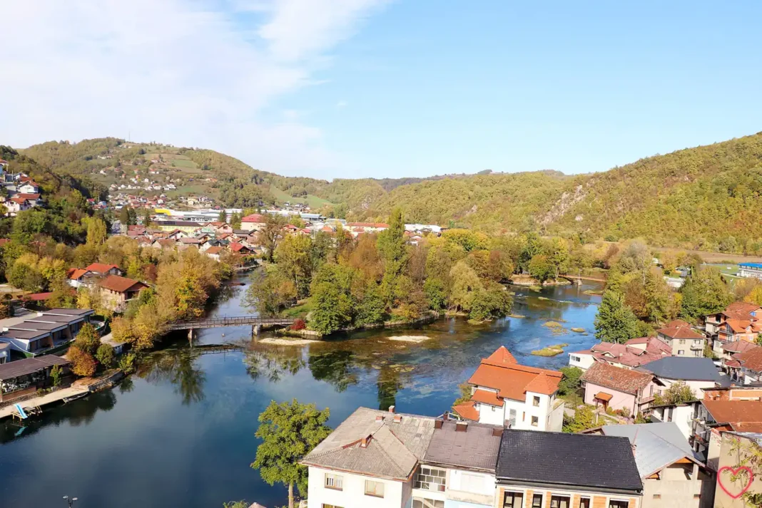 Danas u Bosanskoj Krupi ponesite tanji sloj i jaknu za jutro, jer je u 6 sati samo 5°C, a poslijepodne se očekuje do 15°C.